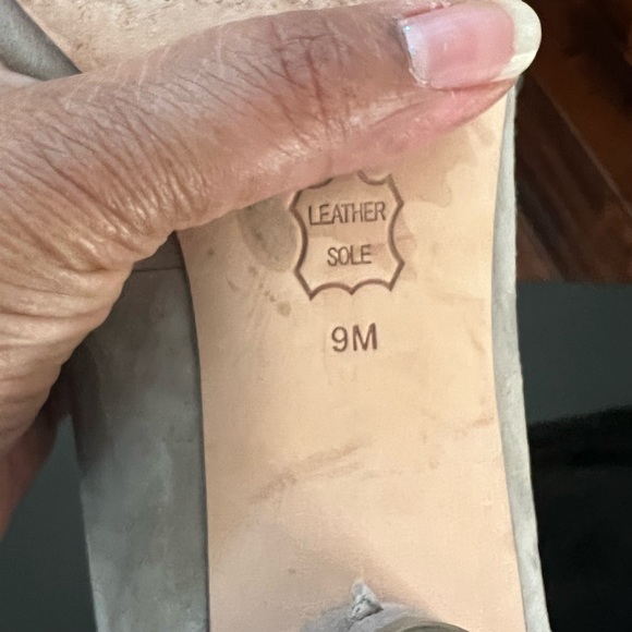 Tory Burch Elizabeth Suede Mid Heel Pumps Size 9 - Picture 9 of 16